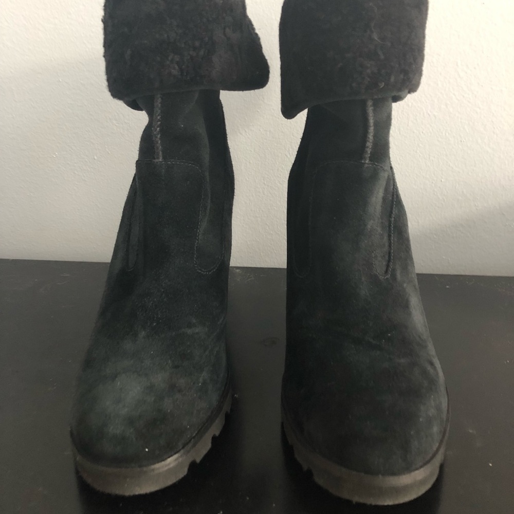 Brand new with box uggs boots. Size 9